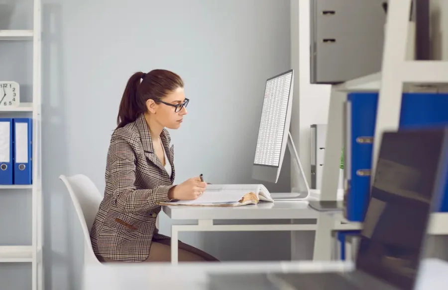 Every Hour Spent on Admin Is Revenue Lost: How Consultant Software Automates the Business Side of Your Practice