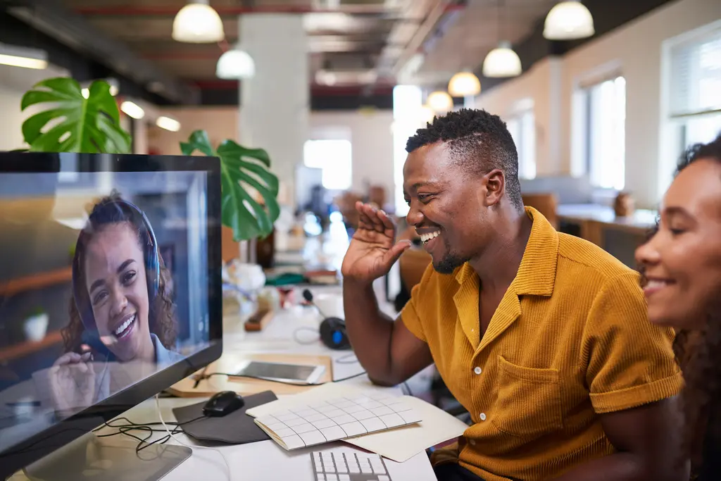 How Bitrix24 Enhances Communication and Collaboration in Remote Work Environments